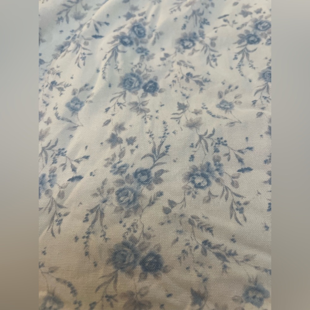 🍰 Francesca’s Blue Floral Puff Sleeve Mini Dress - Picture 6 of 11
